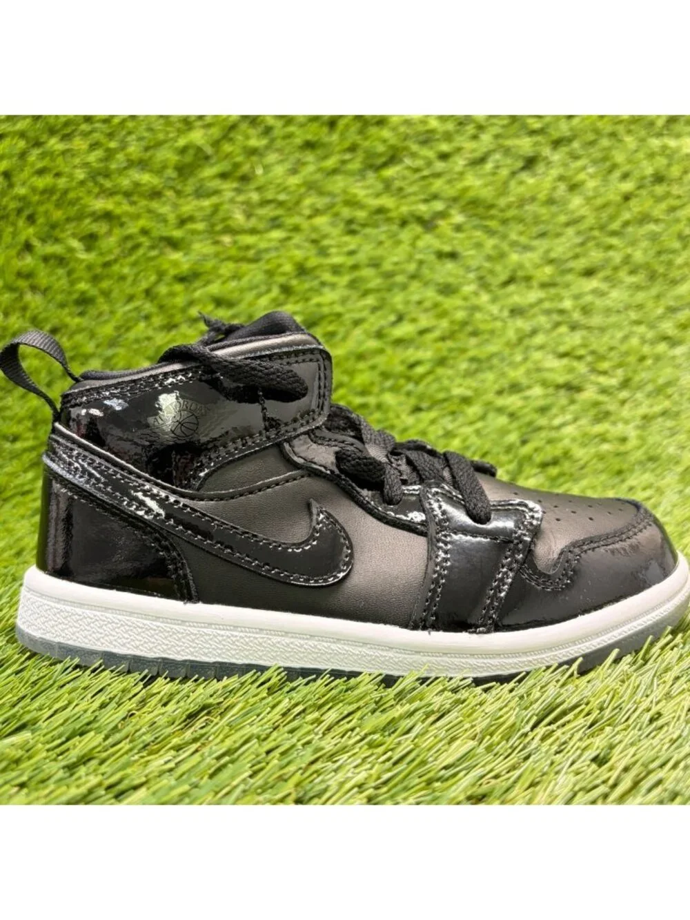 Nike Air Jordan 1 Mid SE Space Jam Black Boys Size 10C Athletic Shoes Sneakers
